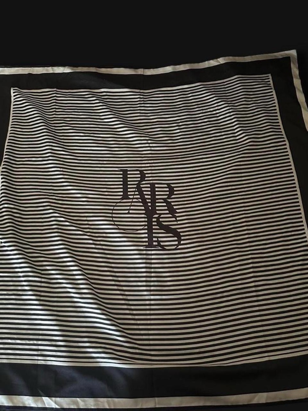 H&M striped scarf - Picture 2 of 4